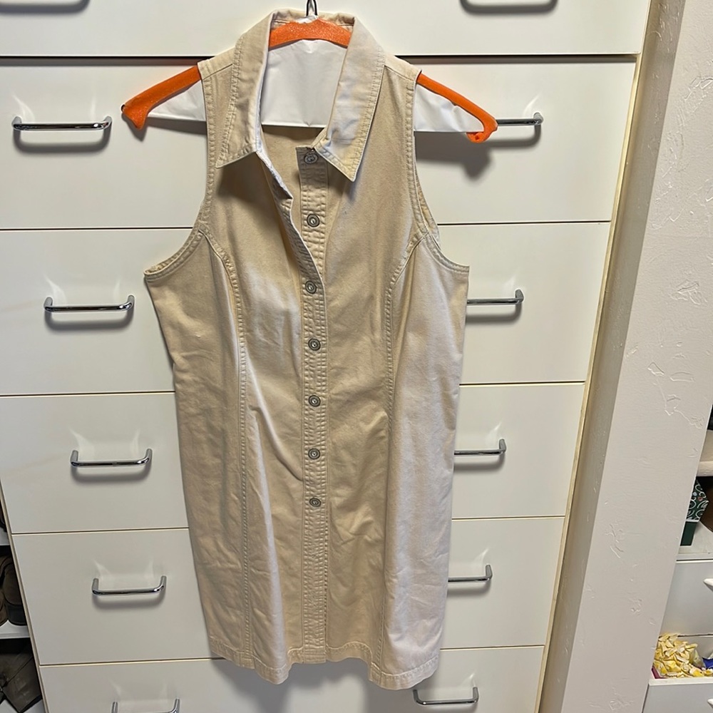 Tan summer time jumper.